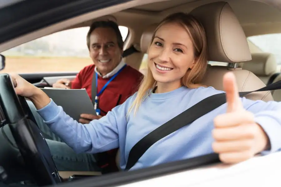 Hoe je jezelf kunt voorbereiden om in één keer te slagen voor je rijbewijs
