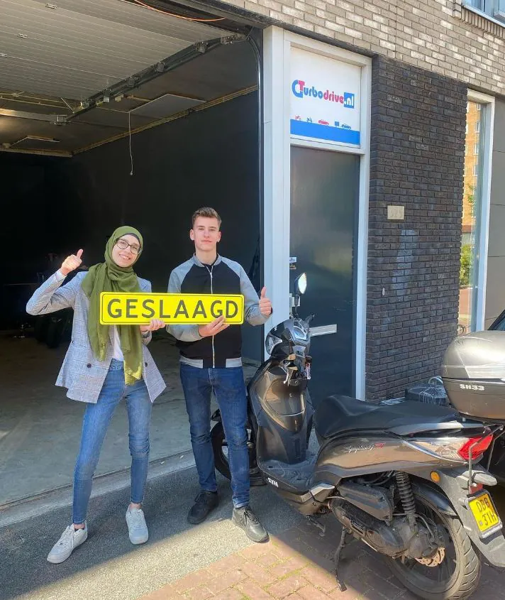 Scooter rijles Den Haag